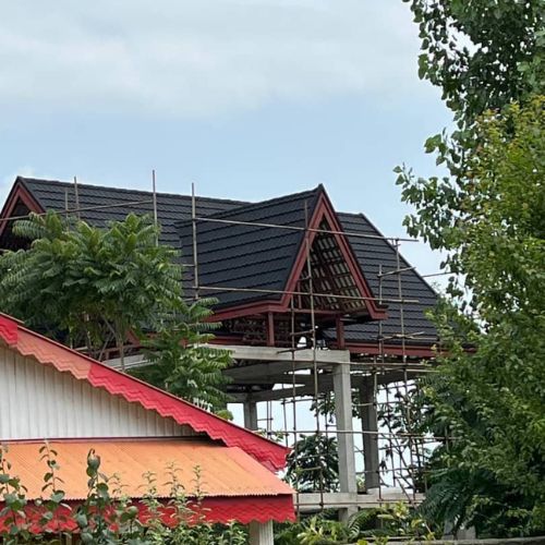 پروژه اجرای سقف شیروانی با پوشش کینگستون در گیلان